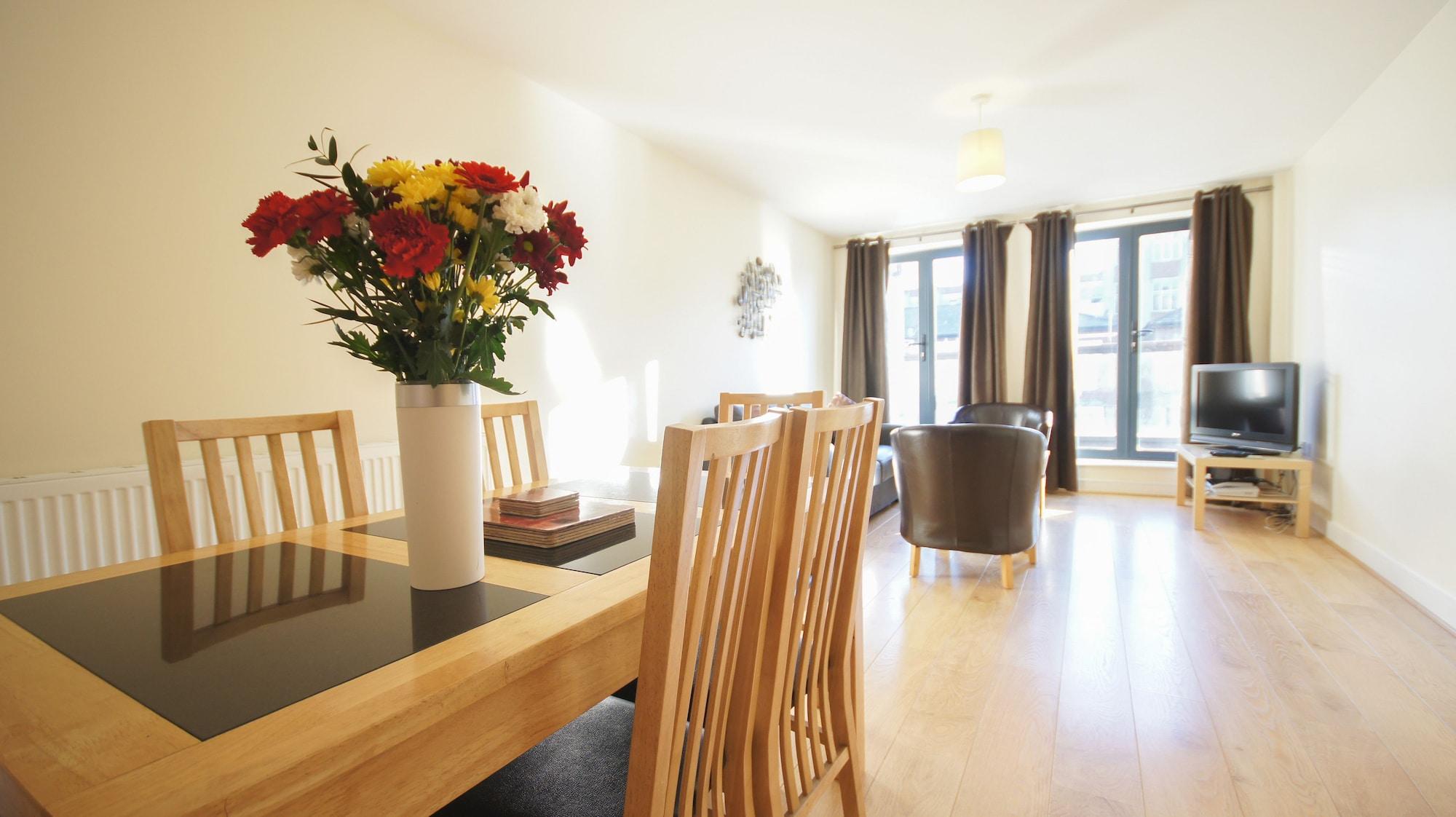 Crompton Court Apartments London Eksteriør bilde